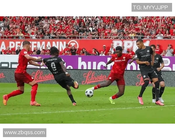 汉诺威96客场精彩逆袭击败勒沃库森